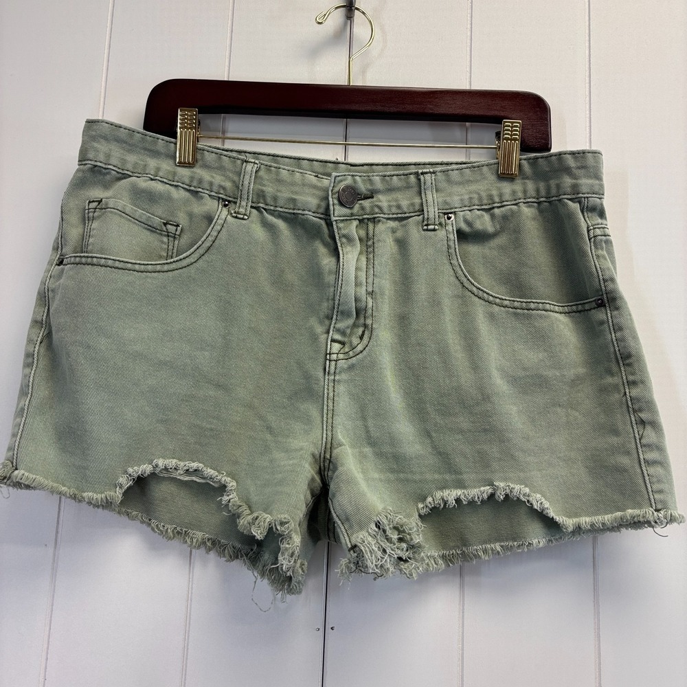BDG Women Indie Freja Vintage Fit Denim Cut Off Shorts Size 32 Green Grunge Edgy